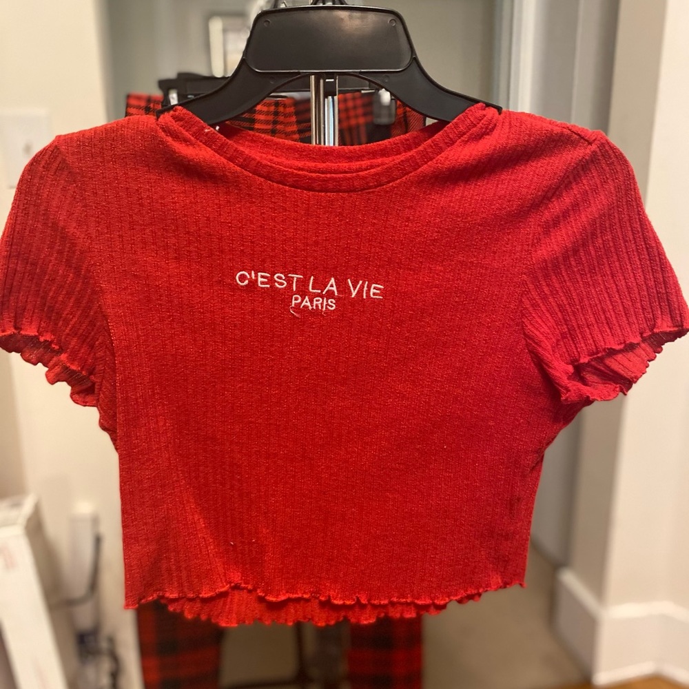 Red crop top tee!